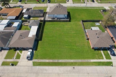 Photo of 2920 Chalona Drive, Chalmette, LA 70043 (MLS # NO2547957)