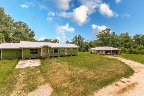 Photo of 1968-70 Avenue L Avenue, Bogalusa, LA 70427 (MLS # NO2569195)