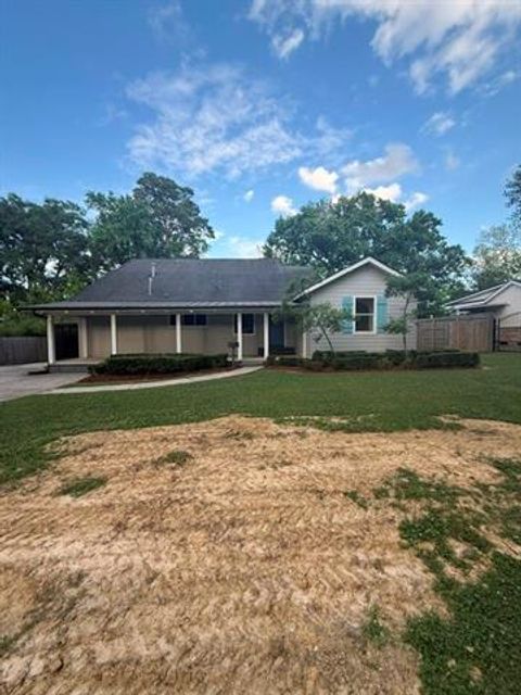 Photo of 1667 Ormandy Drive DR, Baton Rouge, LA 70808 (MLS # CN2566859)