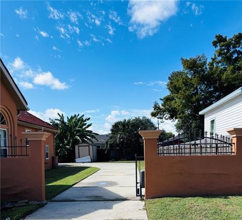 Photo of 5212 Elysian Fields Avenue Ave, New Orleans, LA 70122 (MLS # NO2548934)