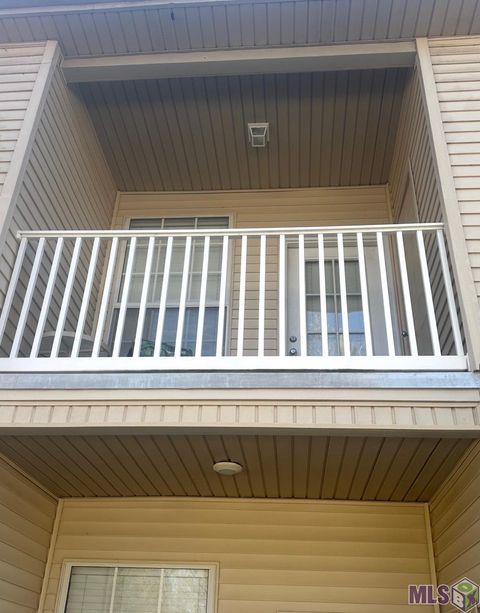 Photo of 900 Dean Lee Dr Dr #307, Baton Rouge, LA 70820 (MLS # BR2026004660)