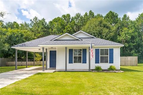 Photo of 27074 Cabo Cove Drive, Ponchatoula, LA 70454 (MLS # NO2567404)