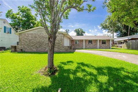Photo of 1200 Bellevue Drive DR, Laplace, LA 70068 (MLS # NO2560394)