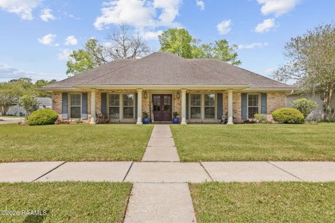 Photo of 101 Mountainside Drive, Lafayette, LA 70503 (MLS # 2600002520)