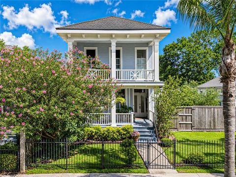Photo of 1931 Cambronne Street St, New Orleans, LA 70118 (MLS # NO2557934)