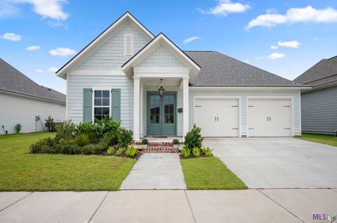 Photo of 13904 Tideland Dr Dr, Baton Rouge, LA 70810 (MLS # BR2026013021)
