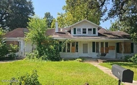 Photo of 120 W Magnolia Street, Ville Platte, LA 70586 (MLS # 2500003897)