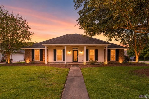 Photo of 14214 Eastridge Ave AVE, Saint George, LA 70817 (MLS # BR2026011934)