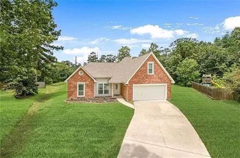 Photo of 316 Live Oak Court Ct, Mandeville, LA 70471 (MLS # NO2542956)