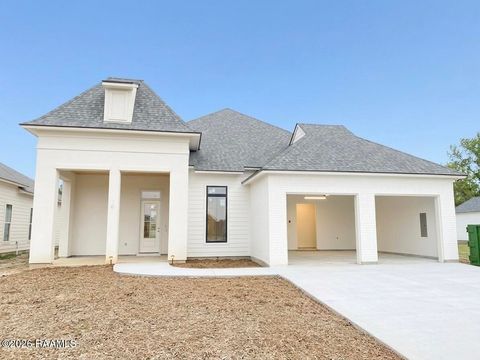 Photo of 201 Cliffside Drive, Youngsville, LA 70592 (MLS # 2600001952)