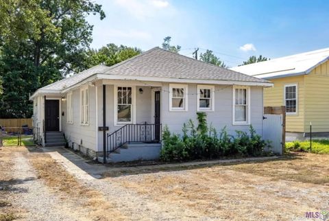 Photo of 605 Ingleside Dr Dr, Baton Rouge, LA 70806 (MLS # BR2026003675)