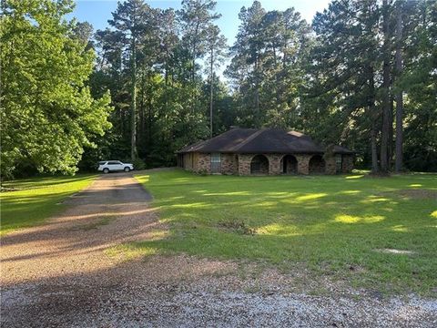 Photo of 8208 Beechwood Loop, Olla, LA 71465 (MLS # CN2564942)