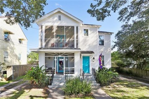 Photo of 949 Navarre Avenue, New Orleans, LA 70124 (MLS # NO2552335)