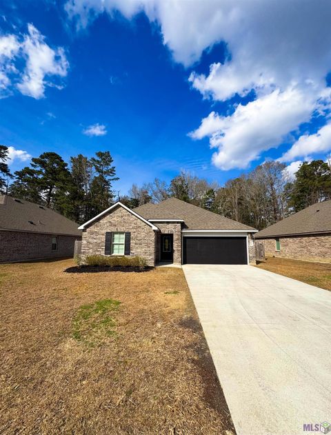Photo of 30925 Clearview Ct Ct, Denham Springs, LA 70726 (MLS # BR2026002506)