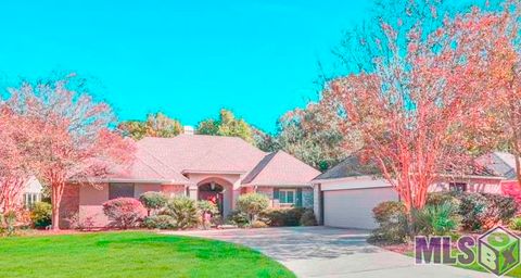 Photo of 5741 Lake Shadow Dr Dr, Baton Rouge, LA 70817 (MLS # BR2025021171)