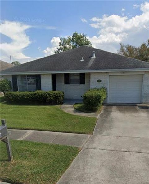 Photo of 917 Giuffrias Avenue Ave, Metairie, LA 70001 (MLS # NO2549895)