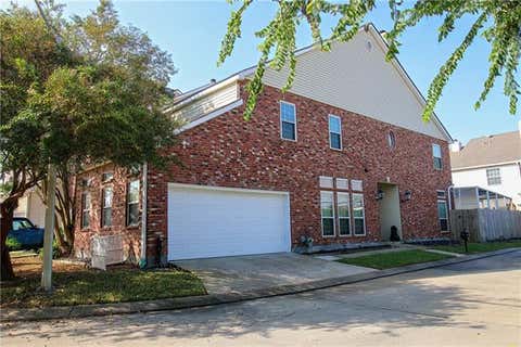 Photo of 30 E Nouveau Lane Ln, Metairie, LA 70003 (MLS # NO2573650)