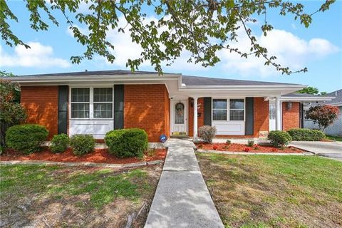 Photo of 10 Gelpi Avenue Ave, Kenner, LA 70065 (MLS # NO2549401)