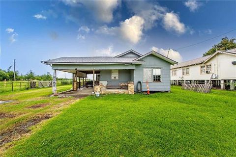 Photo of 5810 Highway 56, Chauvin, LA 70344 (MLS # NO2564264)