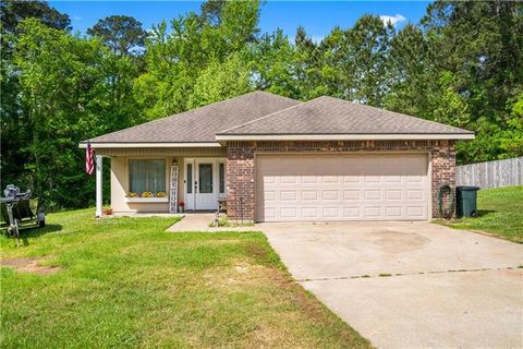 Photo of 118 Rue Donahue, Pineville, LA 71360 (MLS # CN2549217)