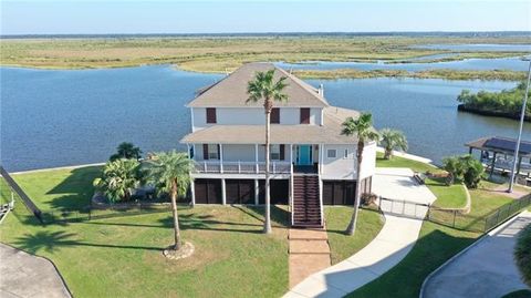 Photo of 520 Carr Drive Dr, Slidell, LA 70458 (MLS # NO2548937)