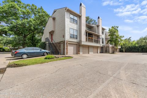 Photo of 1304 E Bayou Parkway #1a, Lafayette, LA 70508 (MLS # 2500005335)