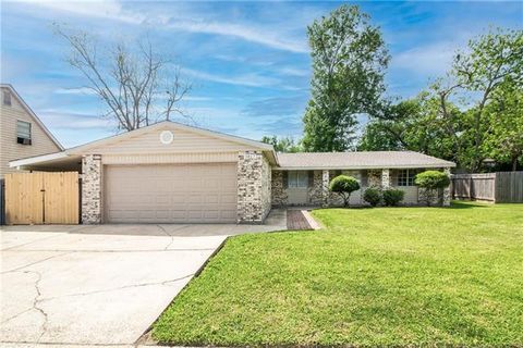 Photo of 1817 Madewood Road Rd, Laplace, LA 70068 (MLS # NO2555061)