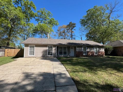 Photo of 8849 Timber Dr Dr, Denham Springs, LA 70726 (MLS # BR2026004512)