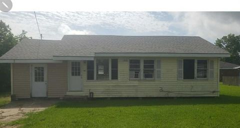 Photo of 123 Louis The 1st Street, Luling, LA 70070 (MLS # NO2559069)