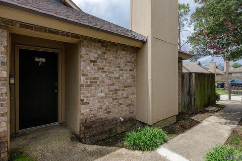 Photo of 5133 Blair Ln Ln #A, Baton Rouge, LA 70809 (MLS # BR2026009764)