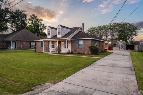 Photo of 18526 White Oak Dr Dr, Prairieville, LA 70769 (MLS # BR2026013675)