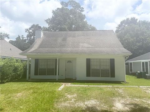 Photo of 2012 Pelican Street St, Slidell, LA 70460 (MLS # NO2562917)