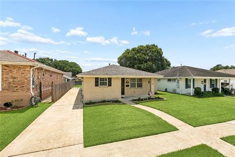 Photo of 1317 Wisteria Street DR, Metairie, LA 70005 (MLS # NO2564998)