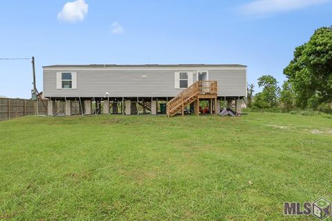 Photo of 310 W 41st St St, Cut Off, LA 70345 (MLS # BY2026007567)