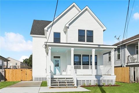 Photo of 6046 Wildair Drive Dr, New Orleans, LA 70122 (MLS # NO2554673)