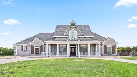 Photo of 13 Shadows Bend, New Iberia, LA 70563 (MLS # 2600003227)