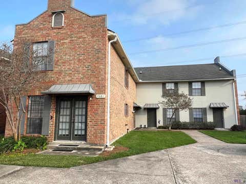 Photo of 7081 Perkins Place Ct Ct #D, Baton Rouge, LA 70808 (MLS # BR2026011693)