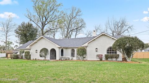 Photo of 902 E Bayou Parkway, Lafayette, LA 70508 (MLS # 2600001446)