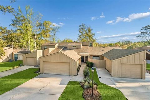 Photo of 78 N Court Villa Dr #78, Mandeville, LA 70471 (MLS # NO2549150)