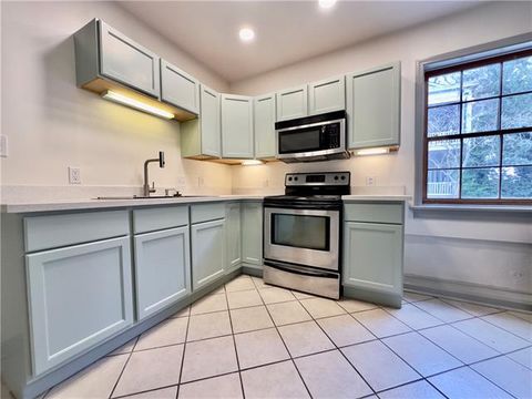 Photo of 1039 4th Street St, New Orleans, LA 70130 (MLS # NO2545518)