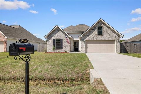 Photo of 15593 Grassy Lane Ln, Covington, LA 70435 (MLS # NO2549431)