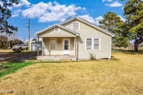Photo of 2016 Federal Road, Opelousas, LA 70570 (MLS # 2600001104)