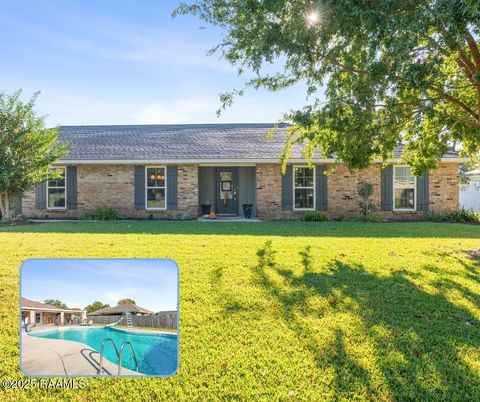 Photo of 602 Astor Place Drive, New Iberia, LA 70563 (MLS # 2500005193)