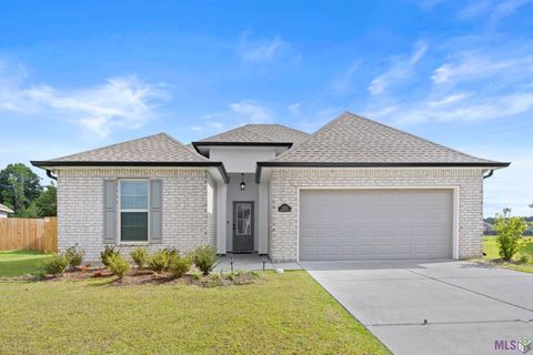 Photo of 11533 Densmore Dr Dr, Denham Springs, LA 70726 (MLS # BR2026008086)