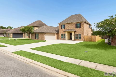 Photo of 8661 Sandpiper Street ST, Denham Springs, LA 70706 (MLS # BR2026009525)