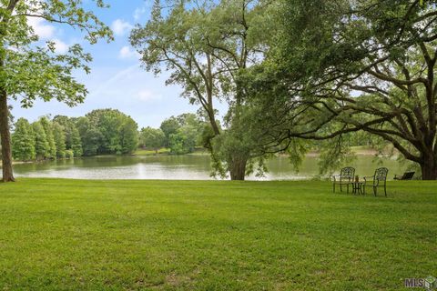 Photo of 16366 S Fulwar Skipwith Rd Rd, Baton Rouge, LA 70810 (MLS # BR2026008281)