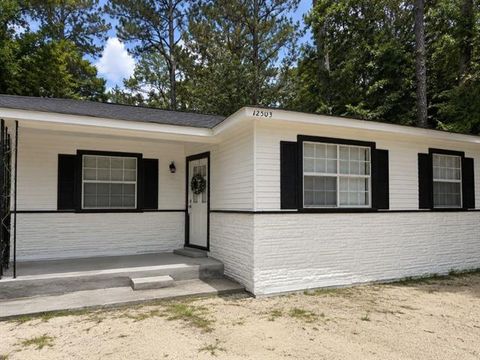 Photo of 72503 Rose Street St, Covington, LA 70435 (MLS # NO2560251)