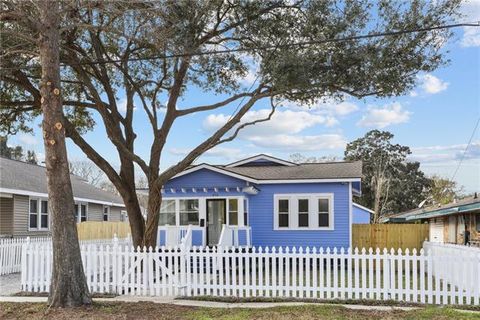 Photo of 416 Deckbar Avenue Ave, Jefferson, LA 70121 (MLS # NO2544060)