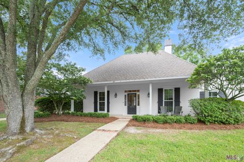 Photo of 14532 Cottage Oak Ave Ave, Baton Rouge, LA 70810 (MLS # BR2026008376)
