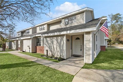 Photo of 402 Cedarwood Drive Dr #402, Mandeville, LA 70471 (MLS # NO2543459)
